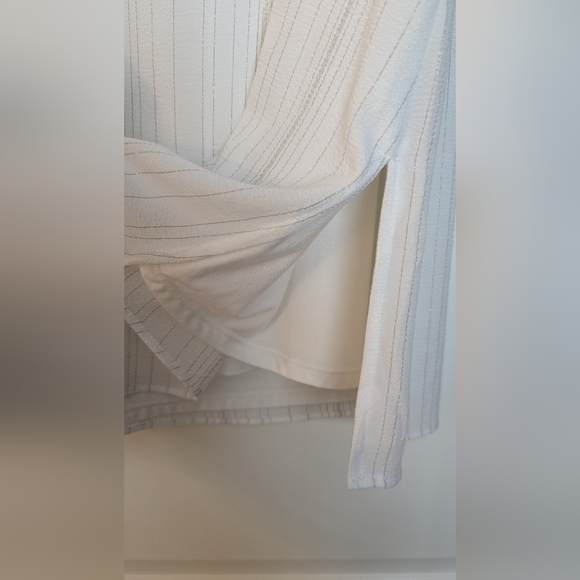 White Blouse - Picture 4 of 8